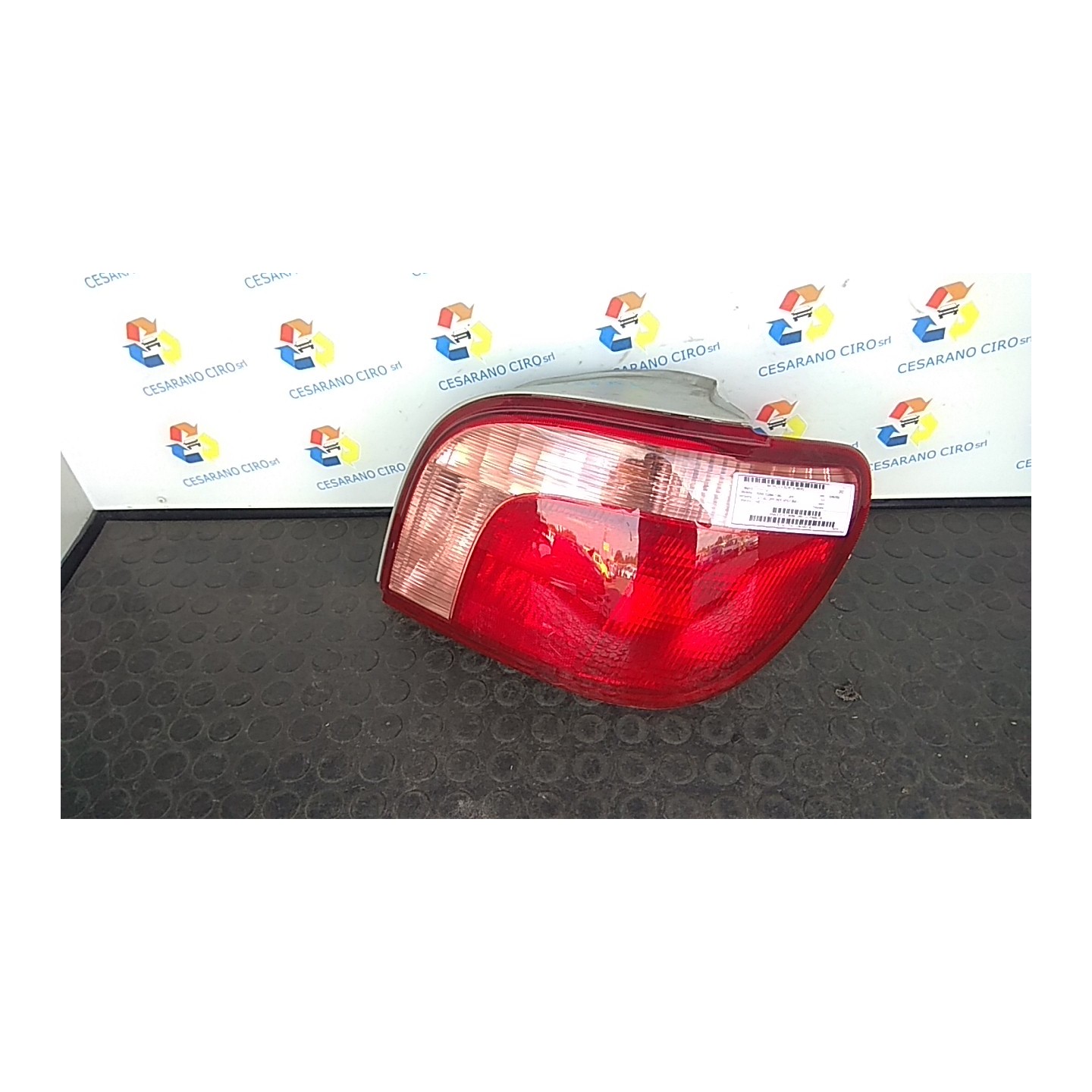 FANALE POST. 08/99-12/02 DX. 302 TOYOTA YARIS (03/99-11/05)     (JPP) 1NDTV 8155052130