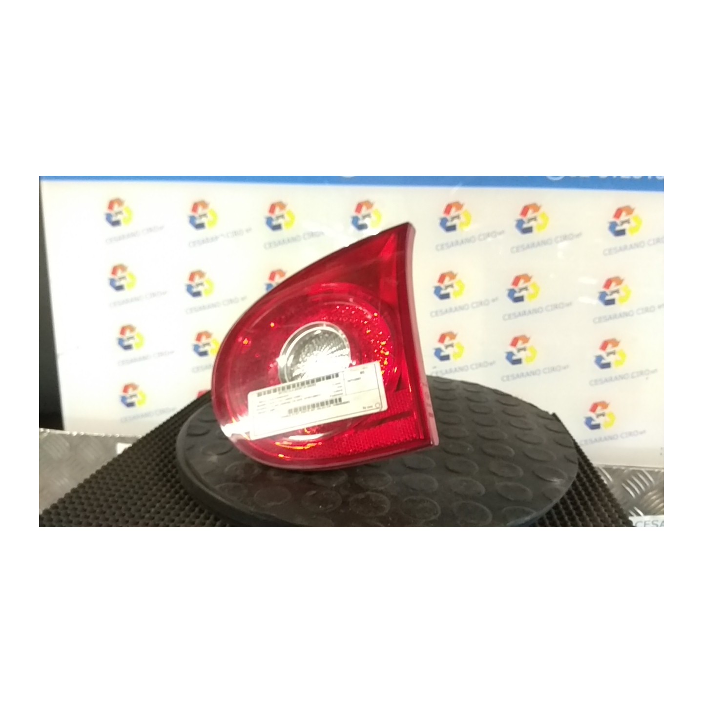 FANALE POST. PARTE INT. VALEO DX. 303 VOLKSWAGEN GOLF (1K) (10/03-12/09) BMY 1K6945094G