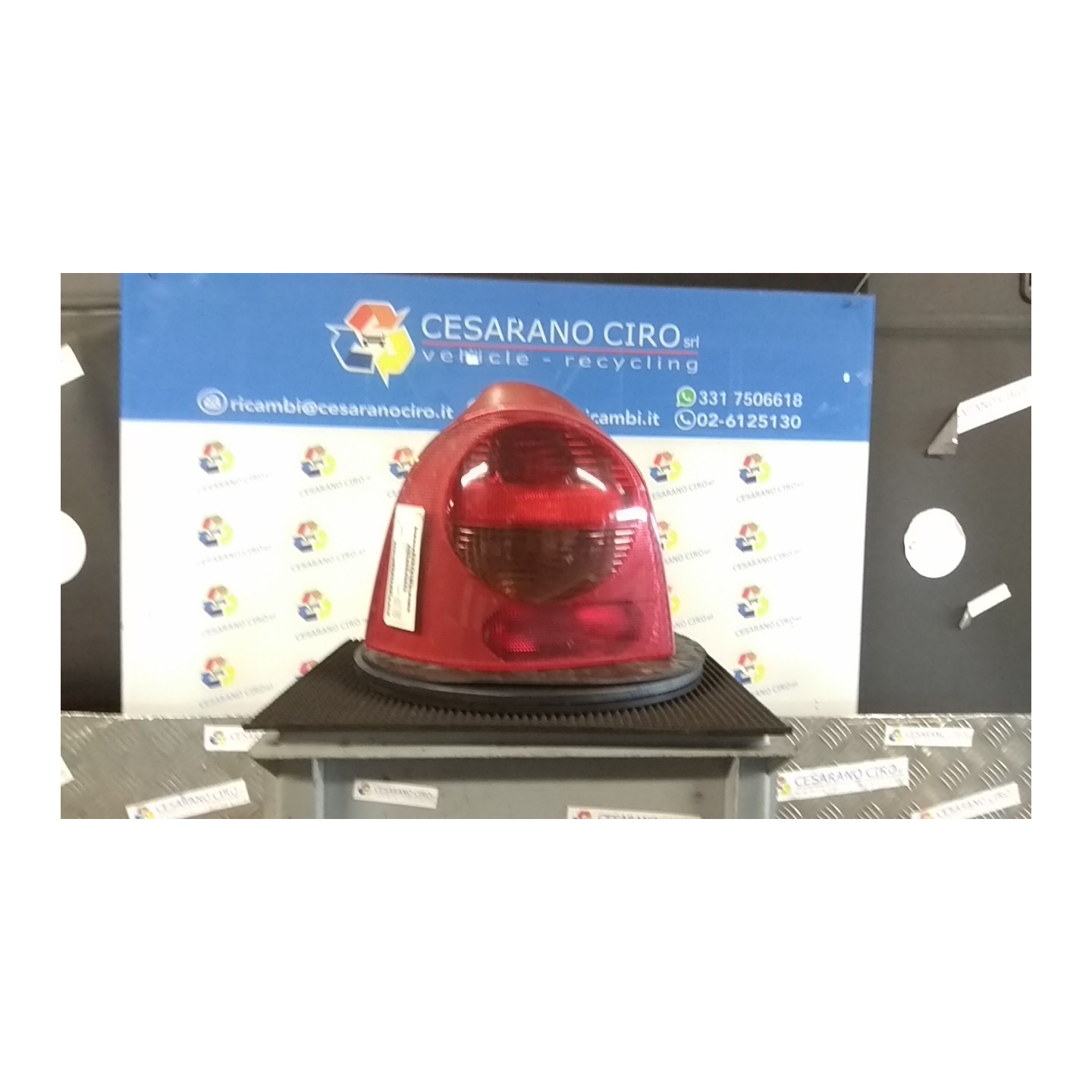 FANALE POST. 09/04 SX. 307 RENAULT TWINGO 1A SERIE (08/98-09/07) D7FJ7 7700426319