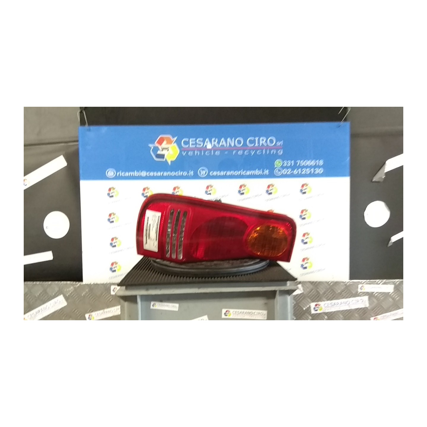 FANALE POST. SX. 017 HYUNDAI MATRIX (09/01-05/06) D3EA 9240117010
