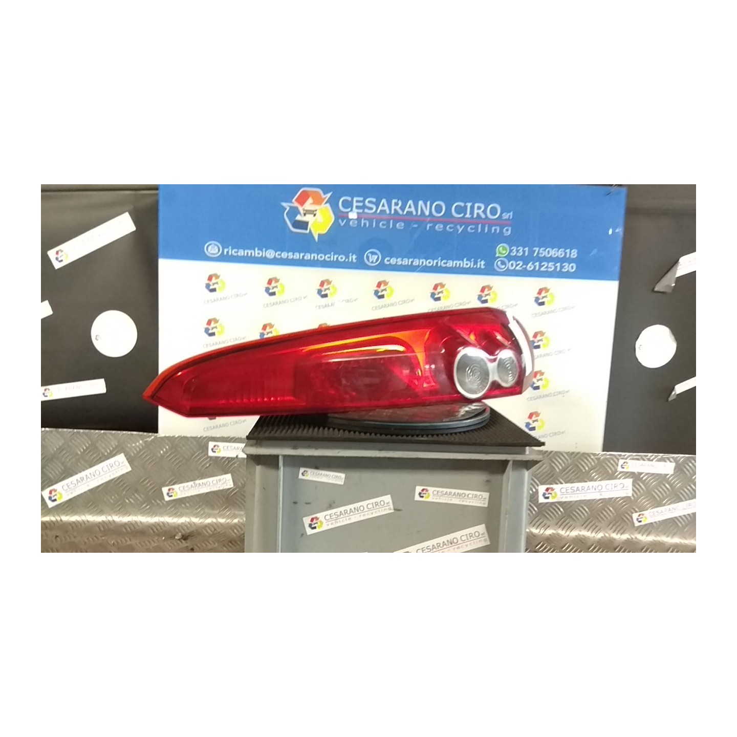FANALE POST. DX. 091 FORD FIESTA (CBK) (12/05-12/08) F6JB 1437625