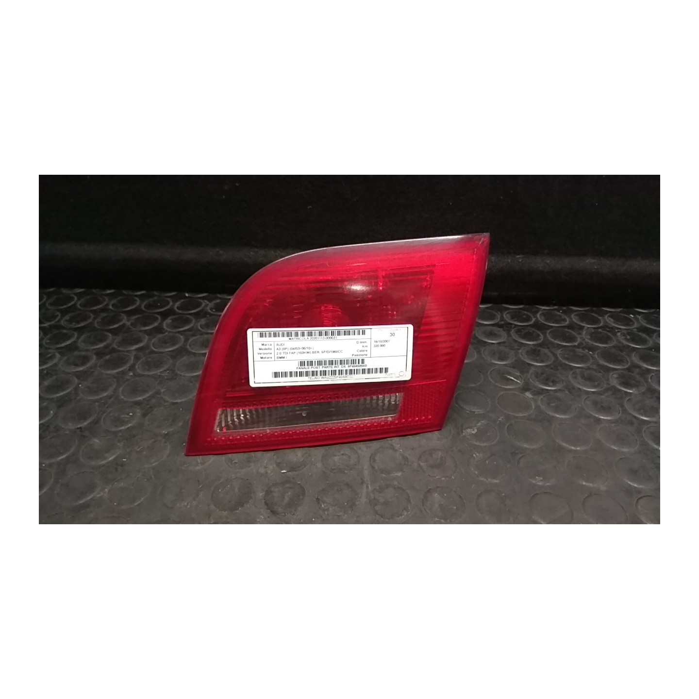 FANALE POST. PARTE INT. DX. 031 AUDI A3 (8P) (04/03-06/10) BMM 8P4945094B