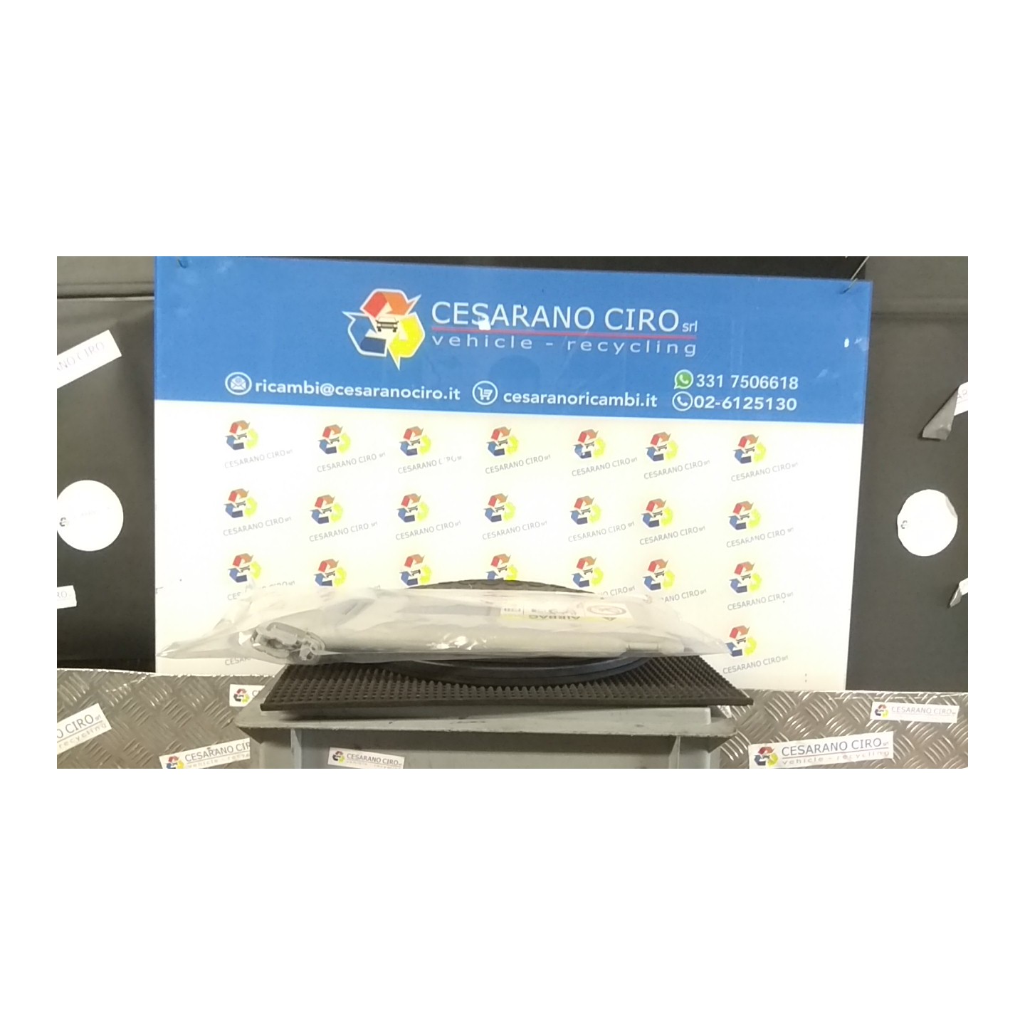 ALETTA PARASOLE PARABREZZA ILLUMINATO DX. 055 VOLKSWAGEN POLO (6C) (03/14-02/18) CUS 6R0857552AL3H8