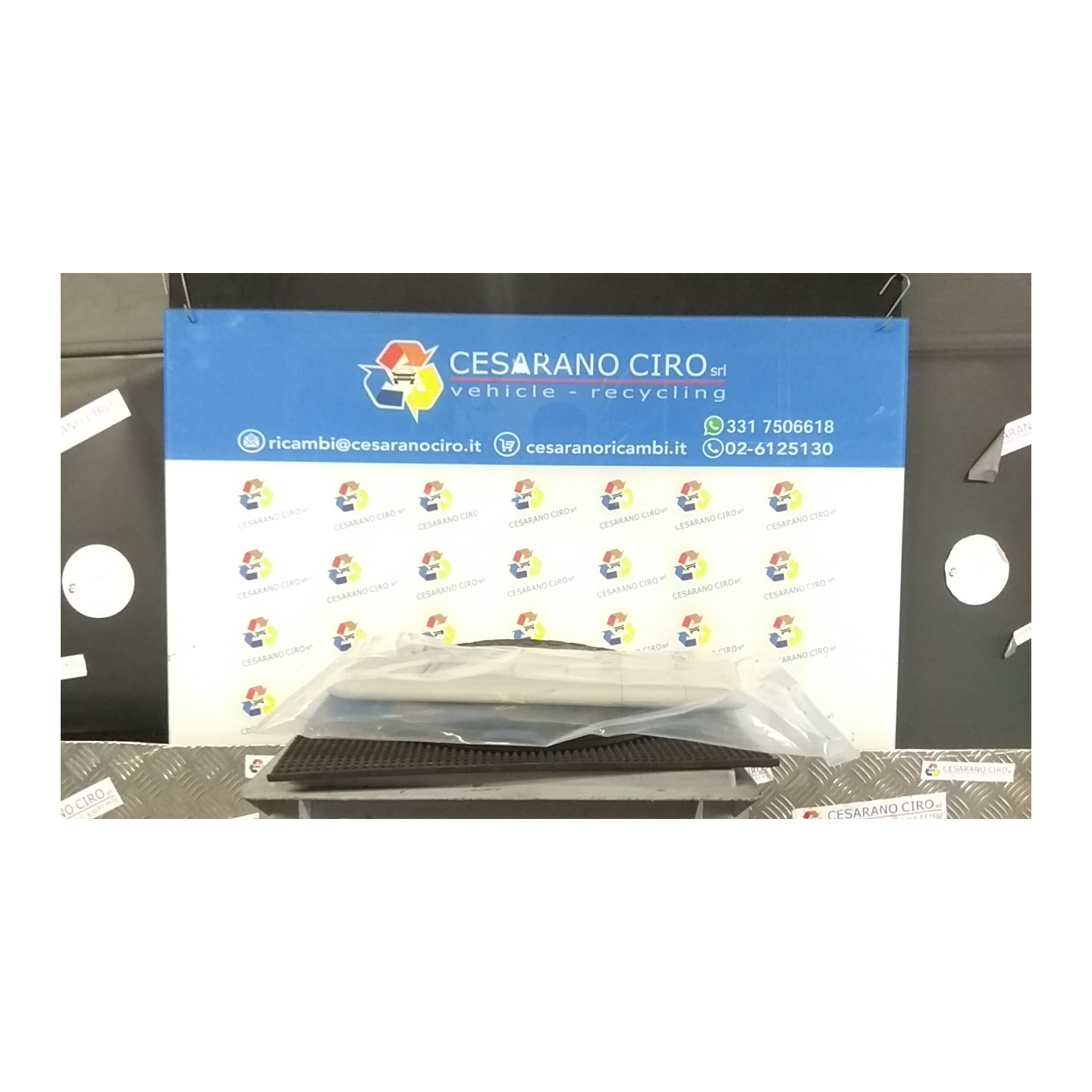 ALETTA PARASOLE PARABREZZA ILLUMINATO SX. 056 VOLKSWAGEN POLO (6C) (03/14-02/18) CUS 6R0857551K3H8