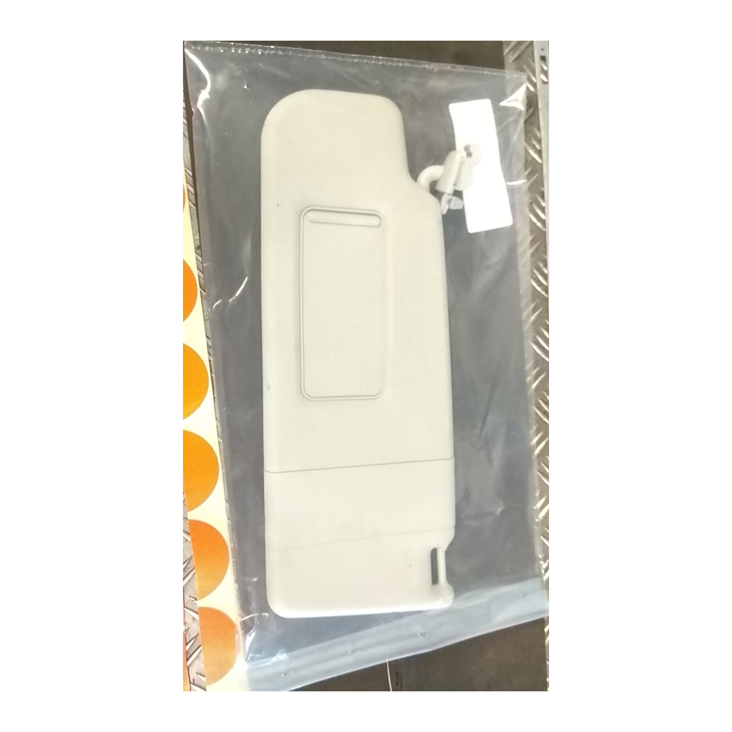 ALETTA PARASOLE PARABREZZA ILLUMINATO SX. 056 VOLKSWAGEN POLO (6C) (03/14-02/18) CUS 6R0857551K3H8