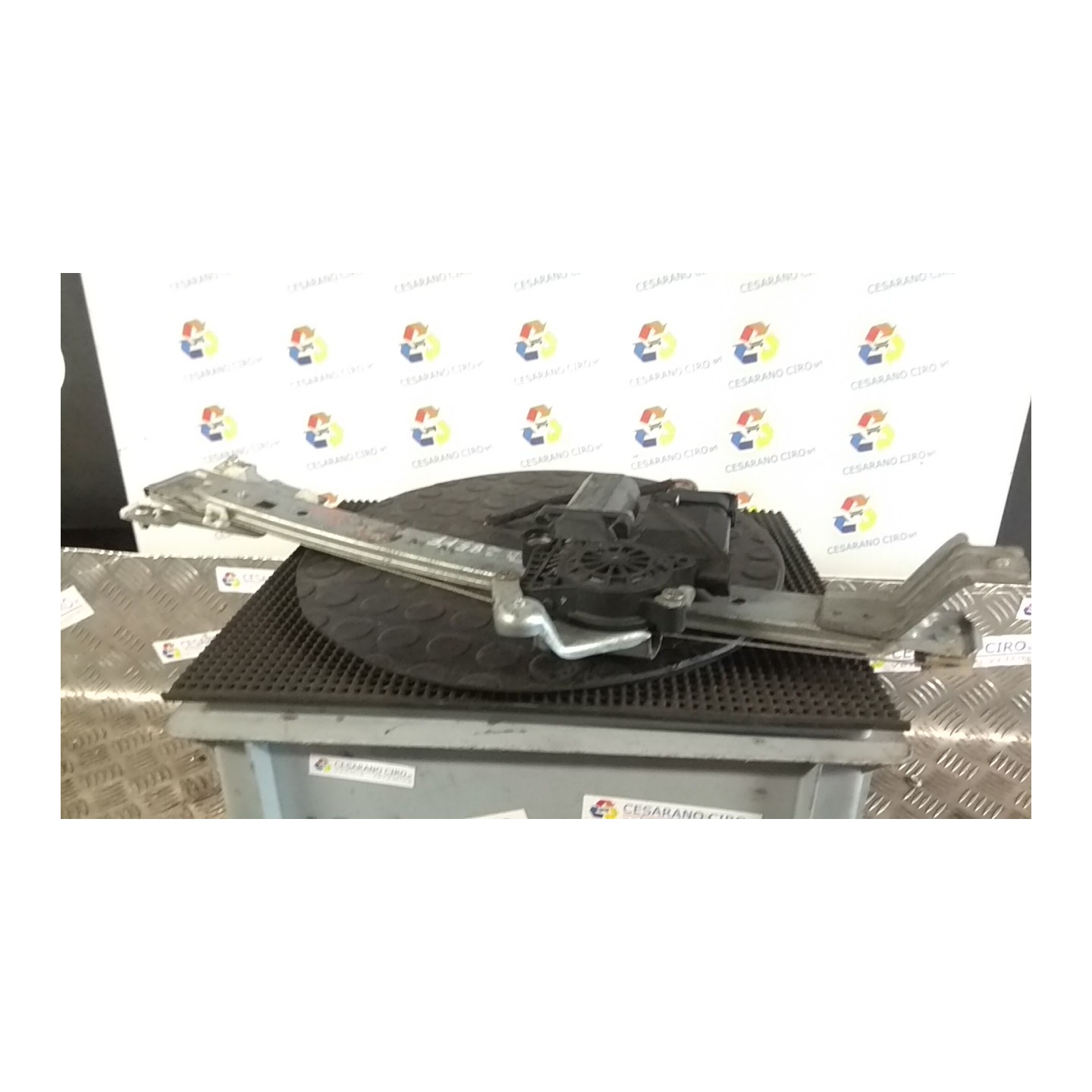 ALZACRISTALLO ELETTR. PORTA POST. DX. 036 MERCEDES-BENZ CLASSE A (W168) (03/01-06/04) 668942 A1687301446