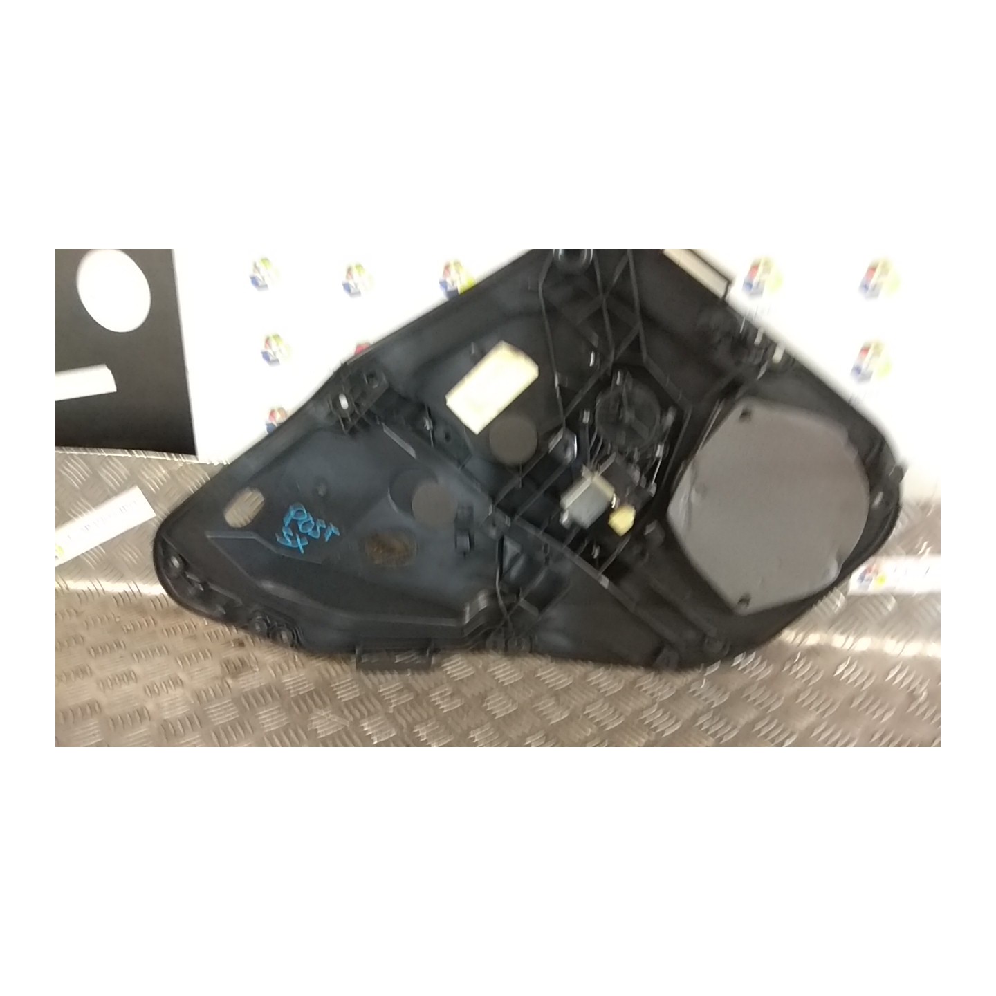 ALZACRISTALLO ELETTR. PORTA POST. SX. 078 FORD FIESTA (CB1) (09/08-10/13) SNJB 1633103