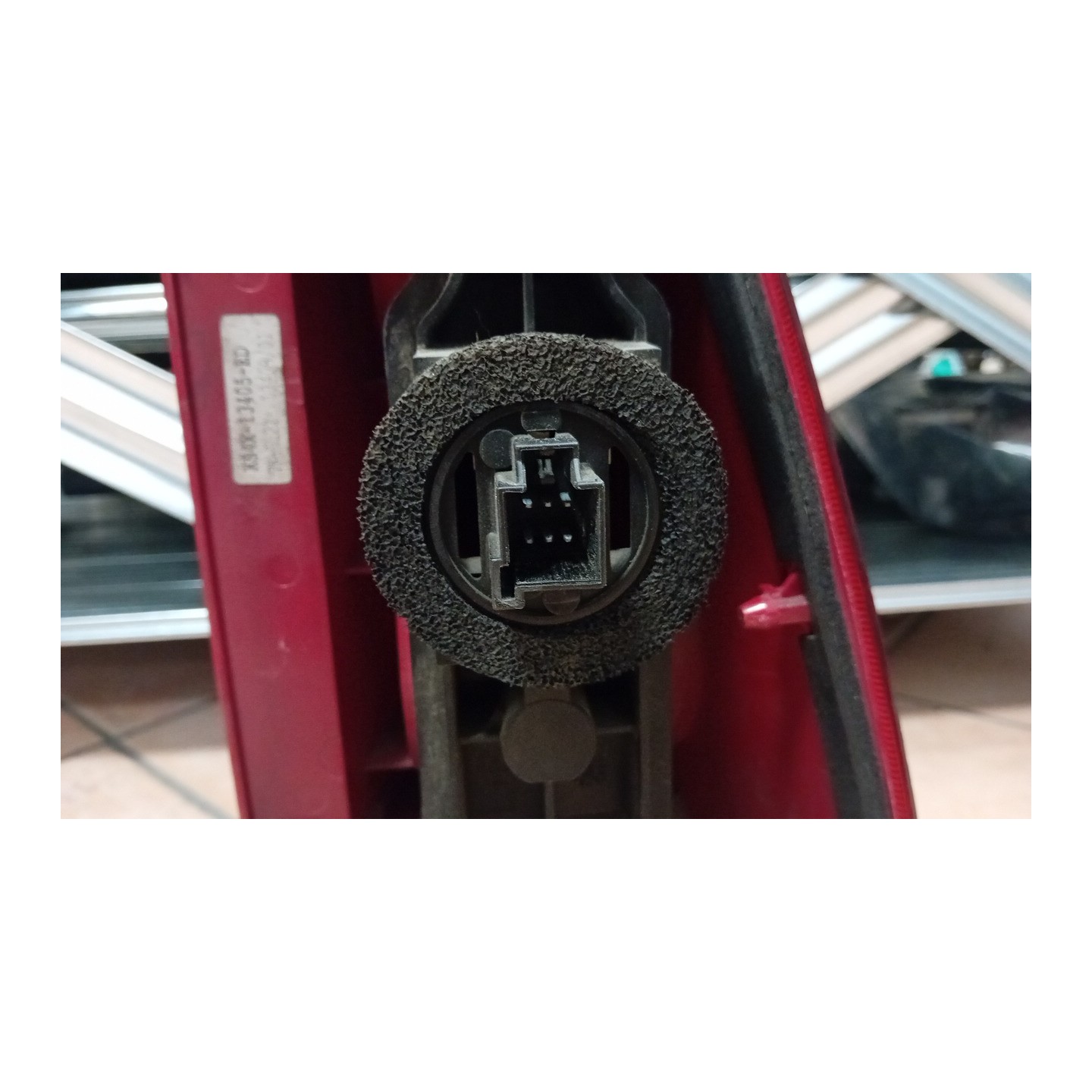 FANALE POST. SX. 084 FORD FOCUS (CAK) (10/98-03/02) F9DA 1233323