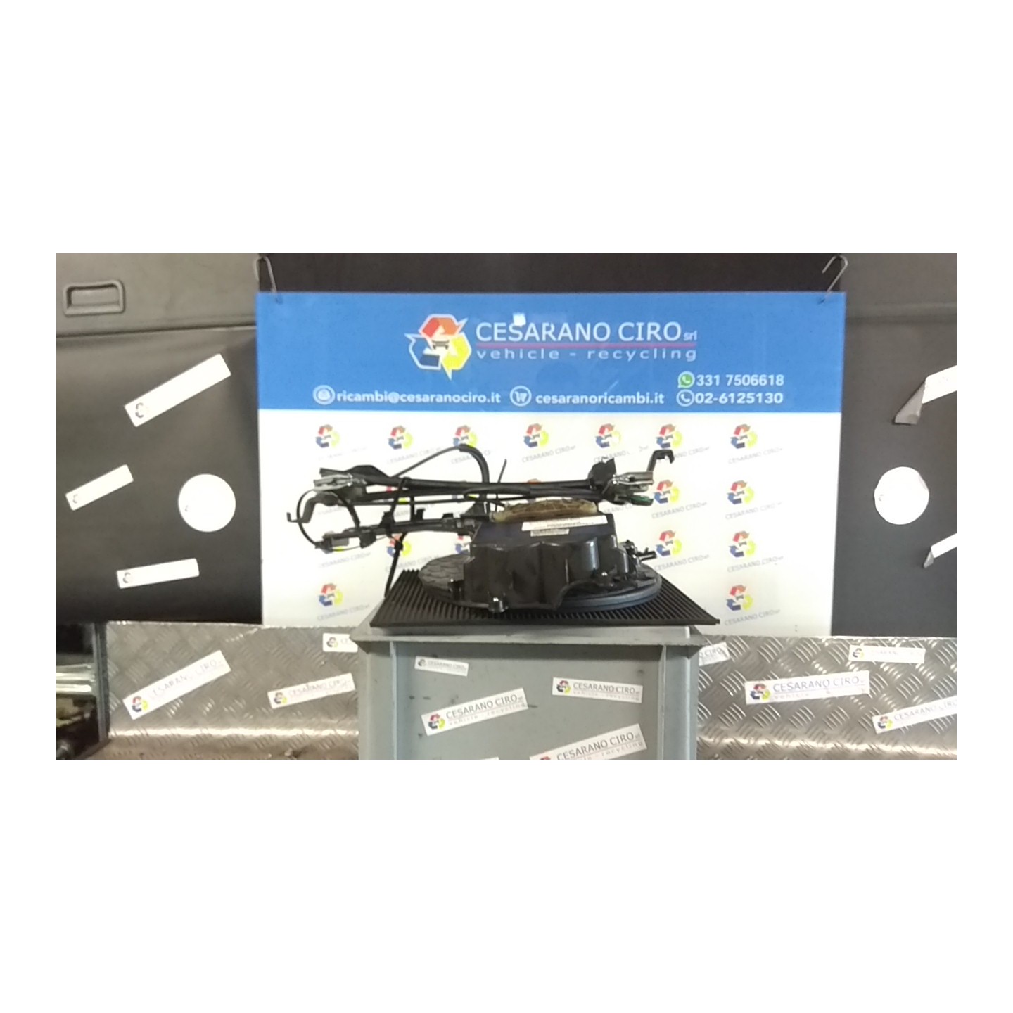 ALZACRISTALLO ELETTR. PORTA ANT. SX. 030 SEAT LEON (1P) (06/05-02/13) BXW 1P0837461A