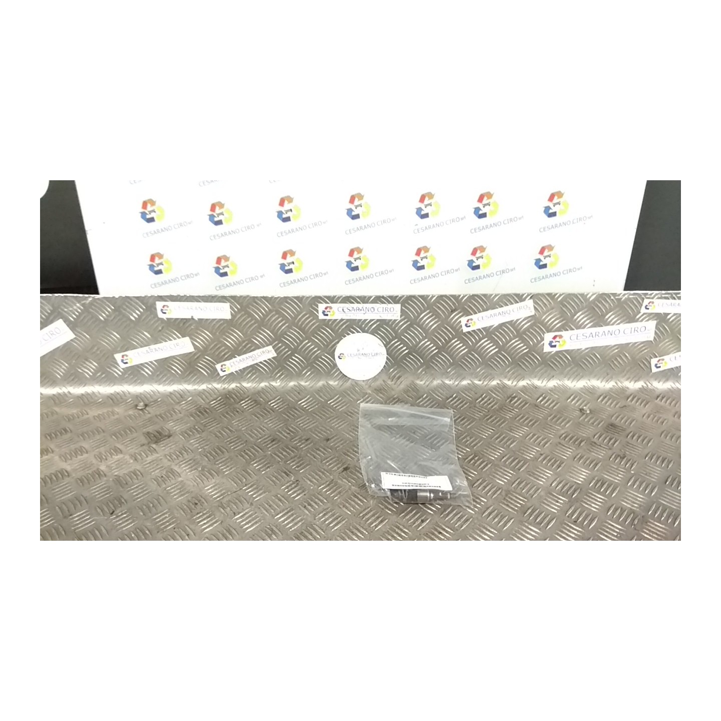INIETTORE 060 VOLKSWAGEN GOLF (1K) (10/03-12/09) BMY 03C906036E