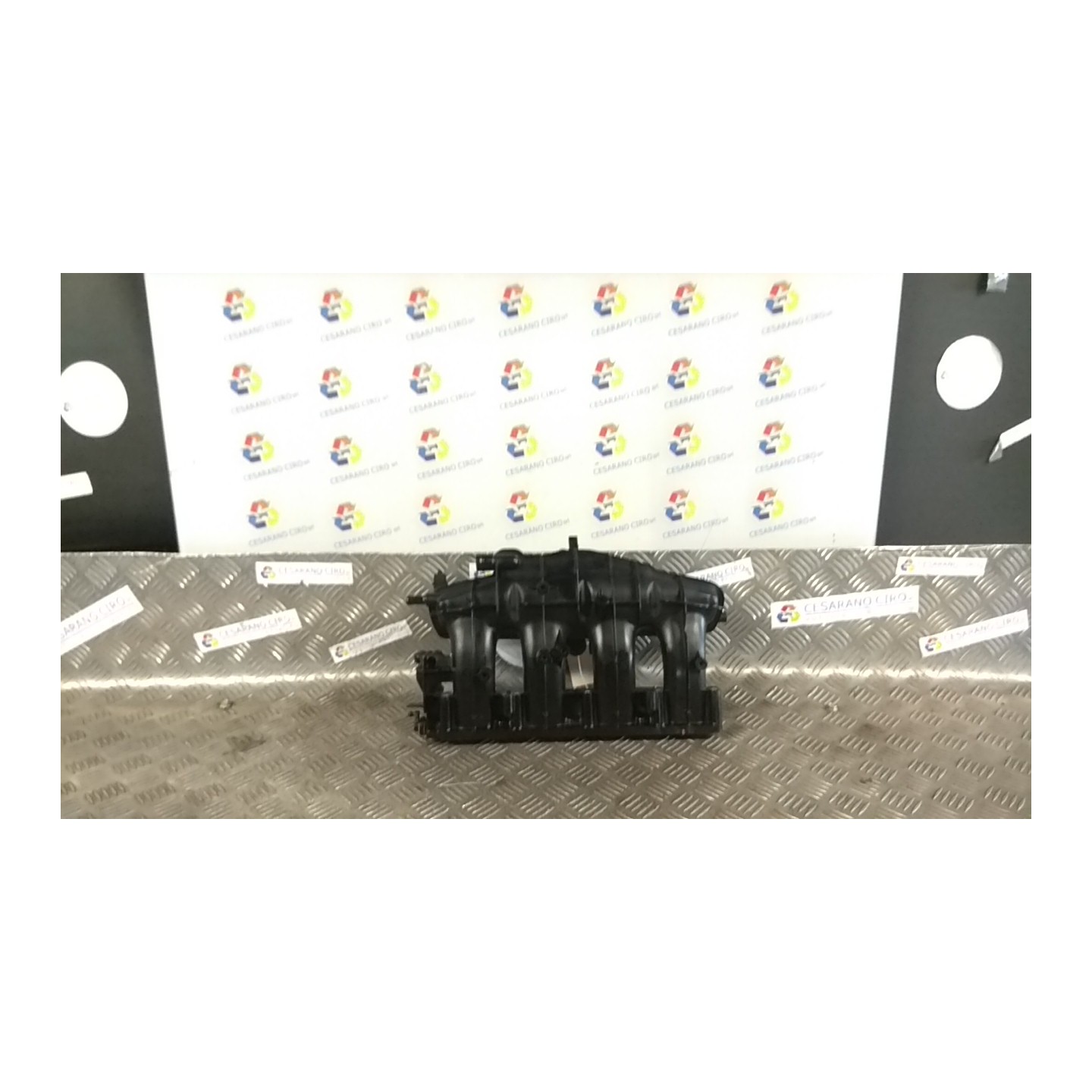 COLLETTORE ASPIRAZIONE 099 VOLKSWAGEN GOLF (1K) (10/03-12/09) AXX 06F133201P