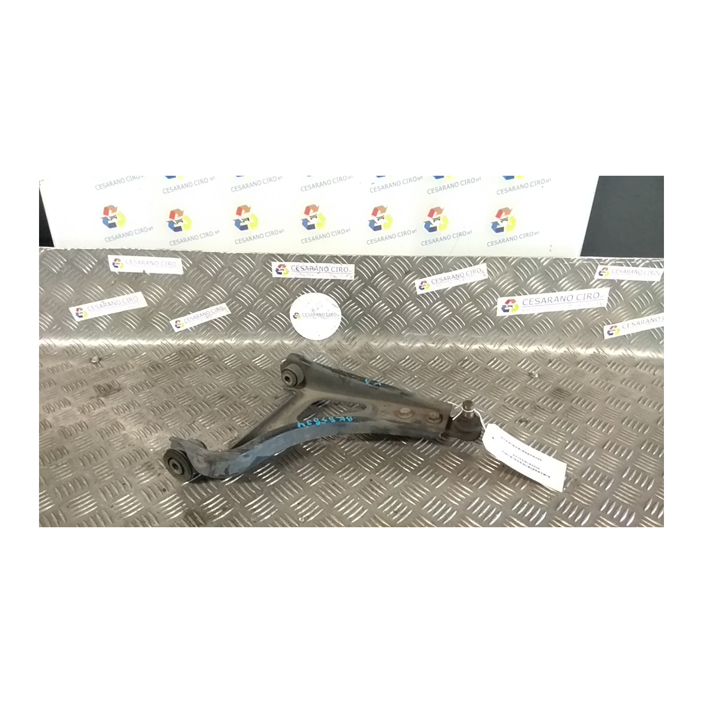 BRACCIO OSCILLANTE SOSP. ANT. DX. 067 RENAULT TWINGO 1A SERIE (08/98-09/07) D7FF7 8200737126
