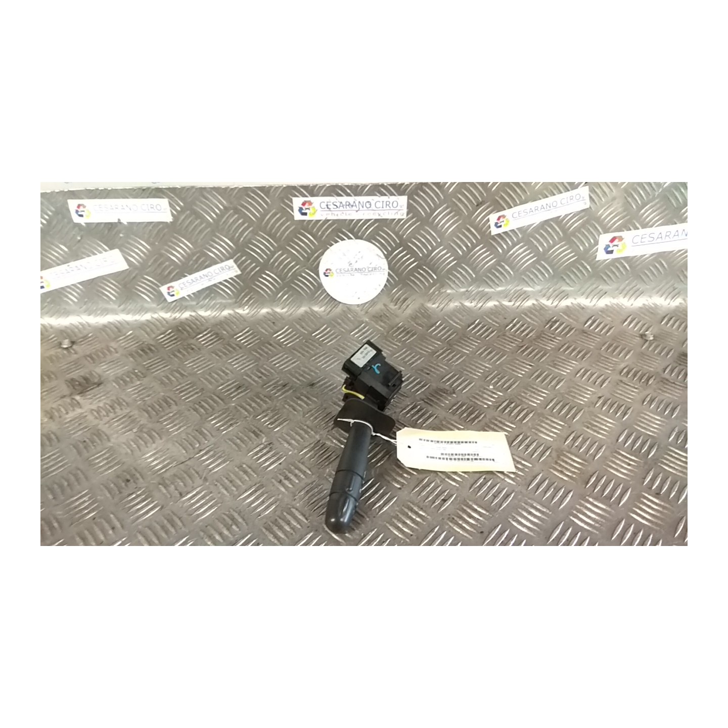BLOCCO COMANDO VOLANTE LUCI 088 RENAULT CLIO 2A SERIE (05/01-11/10) D7FG7 8201352754