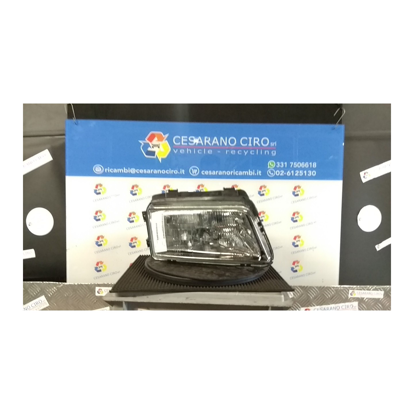 PROIETTORE CON REGOLATORE ALTEZZA DX. 101 AUDI A4 (8D) (10/94-12/00) ALZ 8D0941030AK