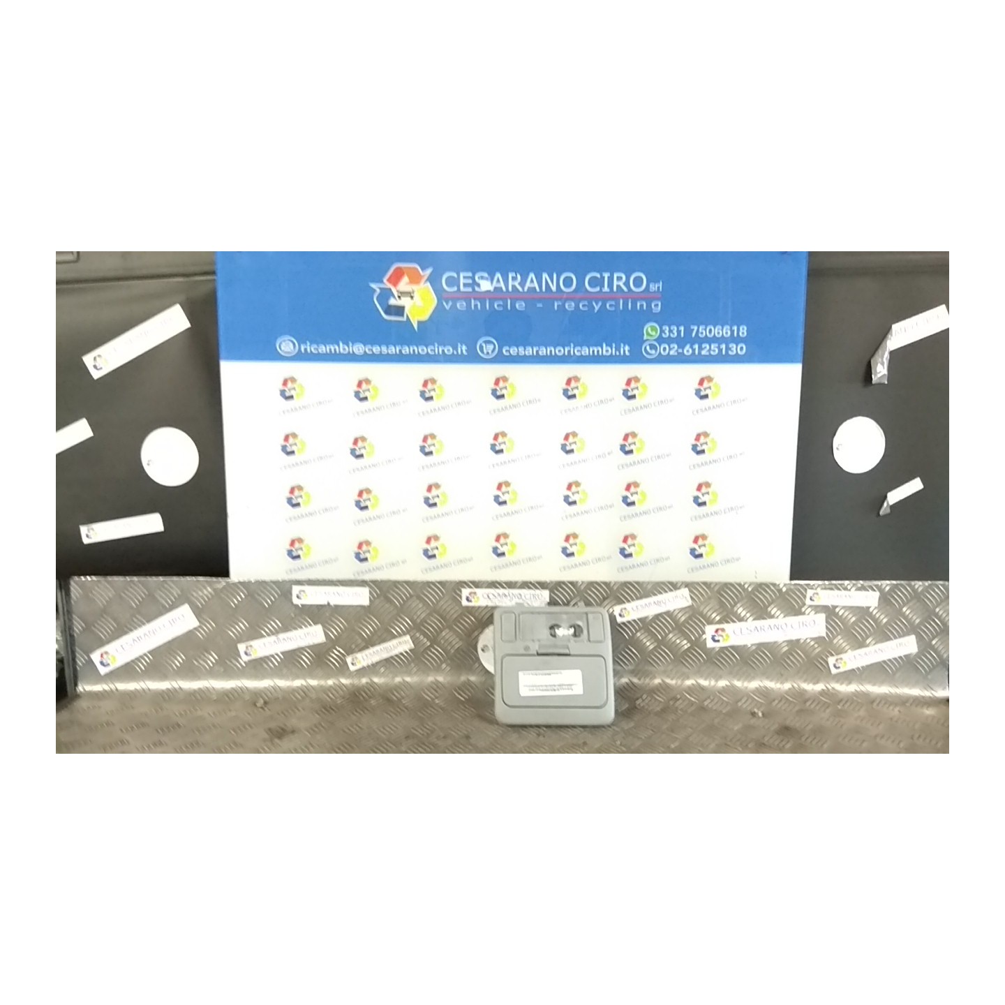 LUCE CORTESIA ANT. TETTO 008 DR DR5 SQRE4G16 NB2811002717003747999999