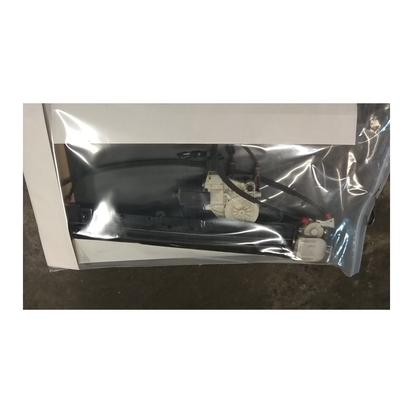 ALZACRISTALLO ELETTR. PORTA ANT. SX. 150 FORD S-MAX (CA1) (05/06-03/10) QXWA 1800000