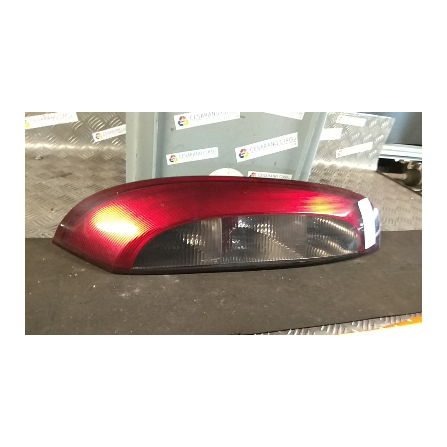 FANALE POST. TINTA SCURA DX. 059 OPEL CORSA (X01) (10/00-06/06) Z10XE 93170223