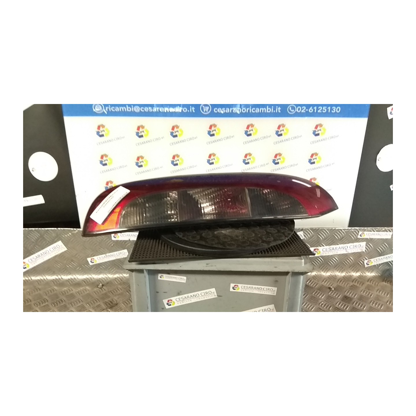 FANALE POST. TINTA SCURA SX. 060 OPEL CORSA (X01) (10/00-06/06) Z10XE 93170222