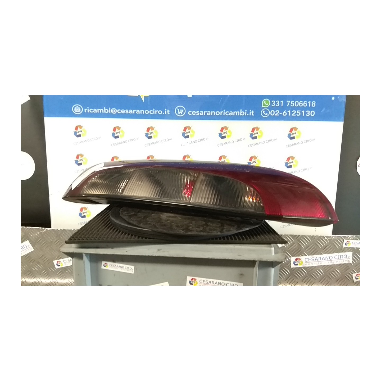 FANALE POST. TINTA SCURA SX. 060 OPEL CORSA (X01) (10/00-06/06) Z10XE 93170222