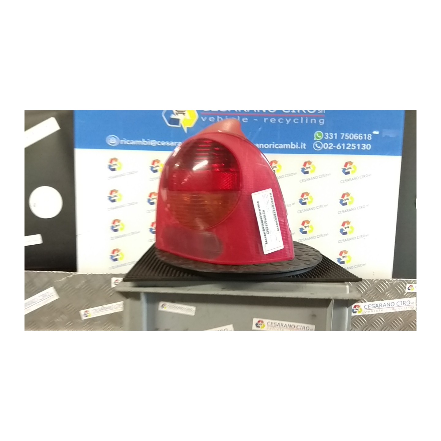 FANALE POST. -09/04 DX. 125 RENAULT TWINGO 1A SERIE (08/98-09/07) D7FF7 8200338149