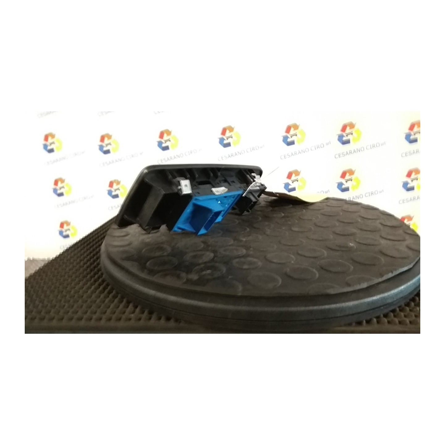BLOCCO COMANDI ALZACRISTALLI E RETROVISORI EST. ALZACRISTALLO ELETTRICO POST SX. 143 FIAT GRANDE PUNTO (2Y) (06/05-12/08 199A400