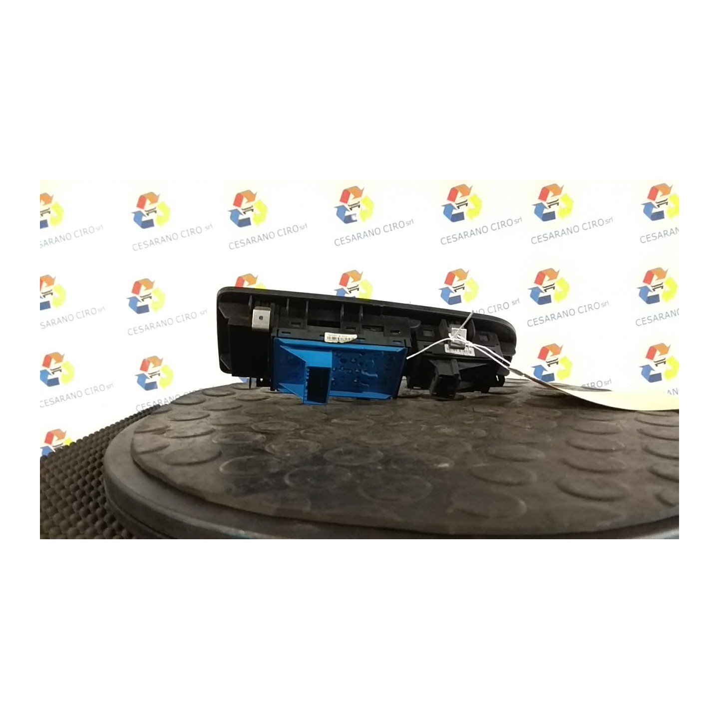 BLOCCO COMANDI ALZACRISTALLI E RETROVISORI EST. ALZACRISTALLO ELETTRICO POST SX. 143 FIAT GRANDE PUNTO (2Y) (06/05-12/08 199A400