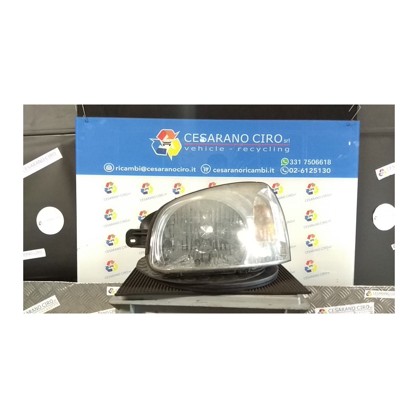 PROIETTORE CON REGOLATORE ALTEZZA 03-03- SX. 051 HYUNDAI SANTA FE 1A SERIE (01/01-10/06 D4EA 9210126220