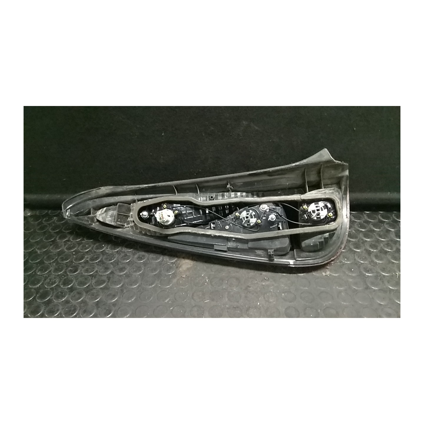 FANALE POST. DX. 052 TOYOTA YARIS VERSO (01/03-06/07) 2NZFE 8155052350