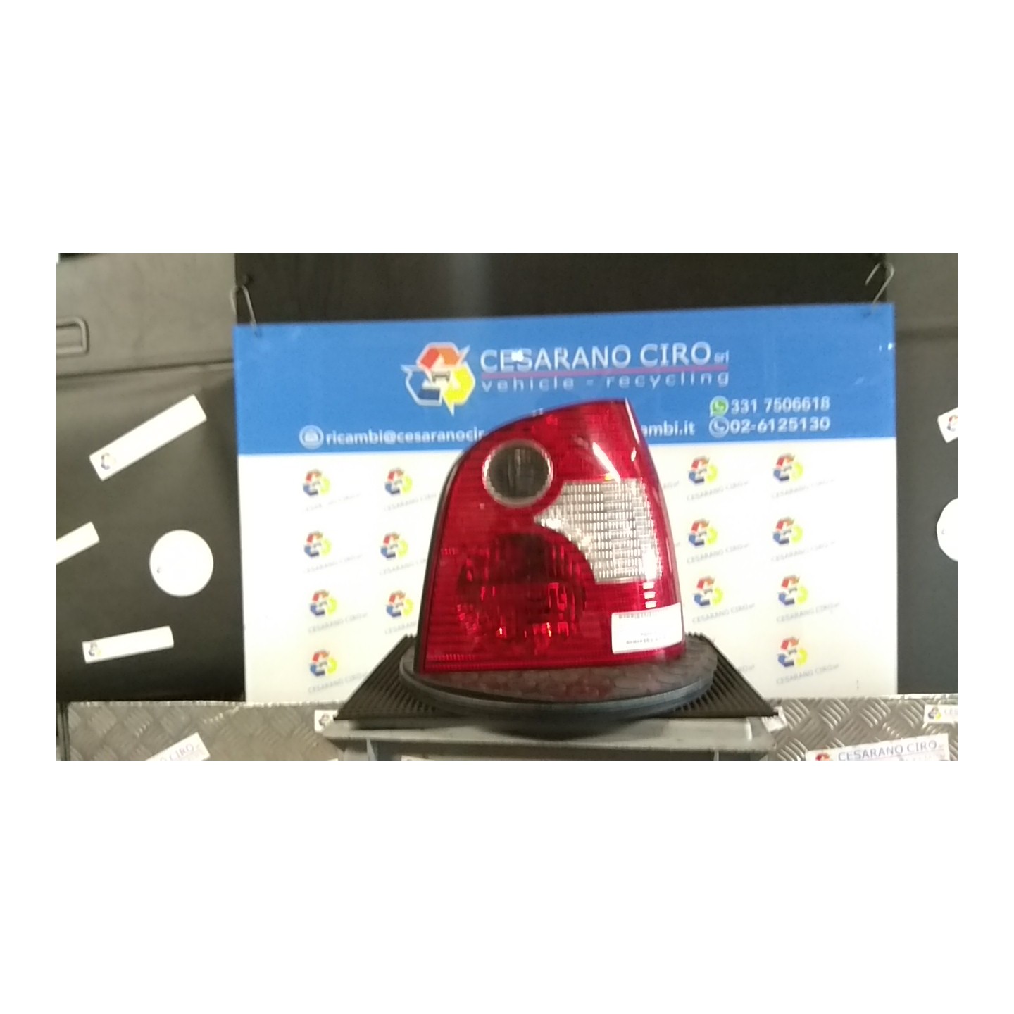 FANALE POST. DX. 092 VOLKSWAGEN POLO (9N) (10/01-03/05) AMF 6Q6945096Q