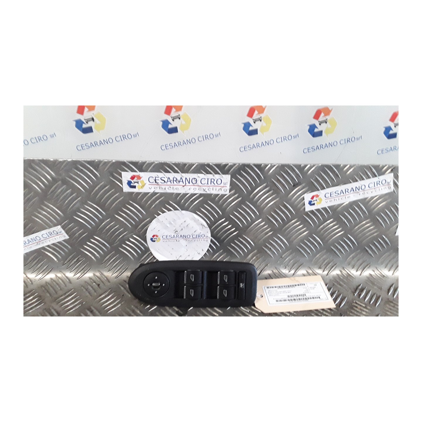BLOCCO COMANDI ALZACRISTALLI AP./CH. COMP. FIN. POST. ELET. 132 FORD C-MAX (CB3) (03/07-12/11) SYDA 1547152