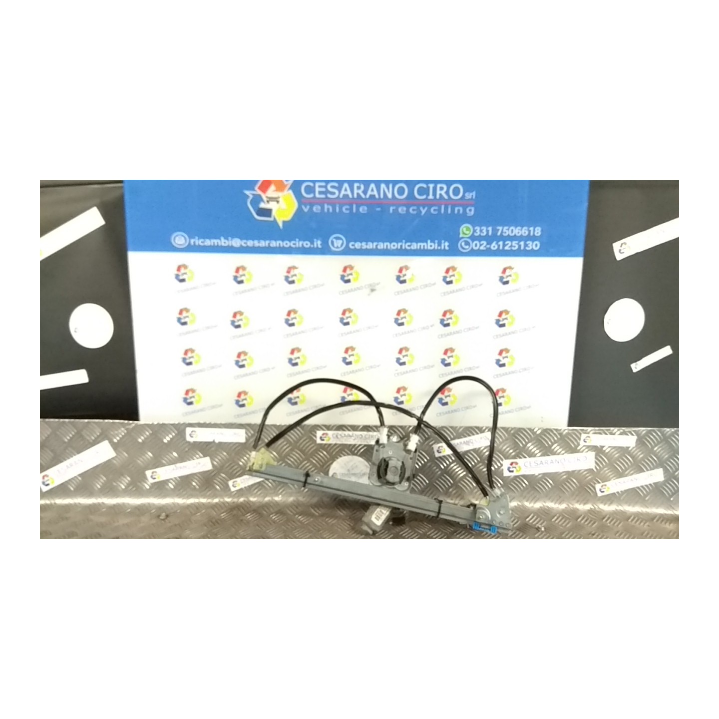 ALZACRISTALLO ELETTR. PORTA ANT. C/MOTORINO DX. 109 RENAULT LAGUNA 2A SERIE (03/01-09/07) F4PC7 8200485195
