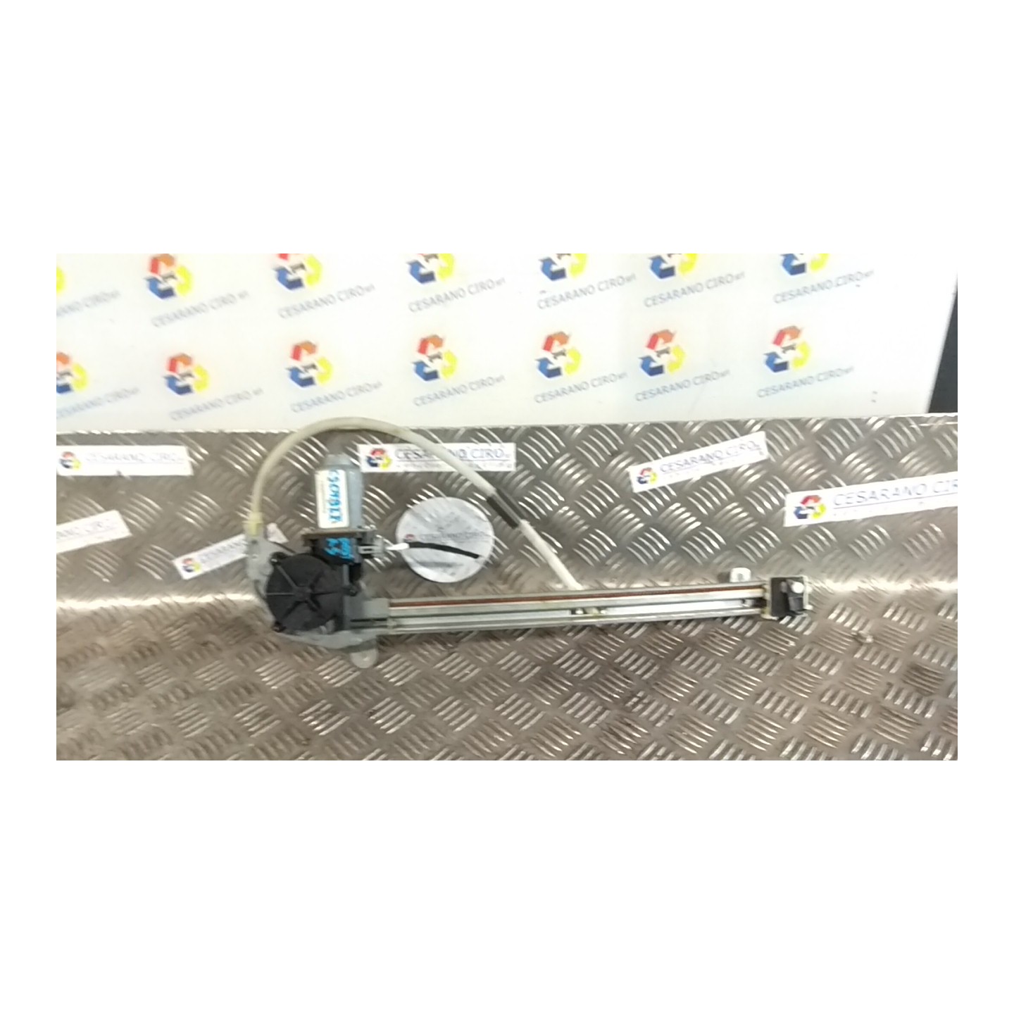 ALZACRISTALLO ELETTR. PORTA POST. C/MOTORINO SX. 111 RENAULT LAGUNA 2A SERIE (03/01-09/07) F4PC7 8200485201