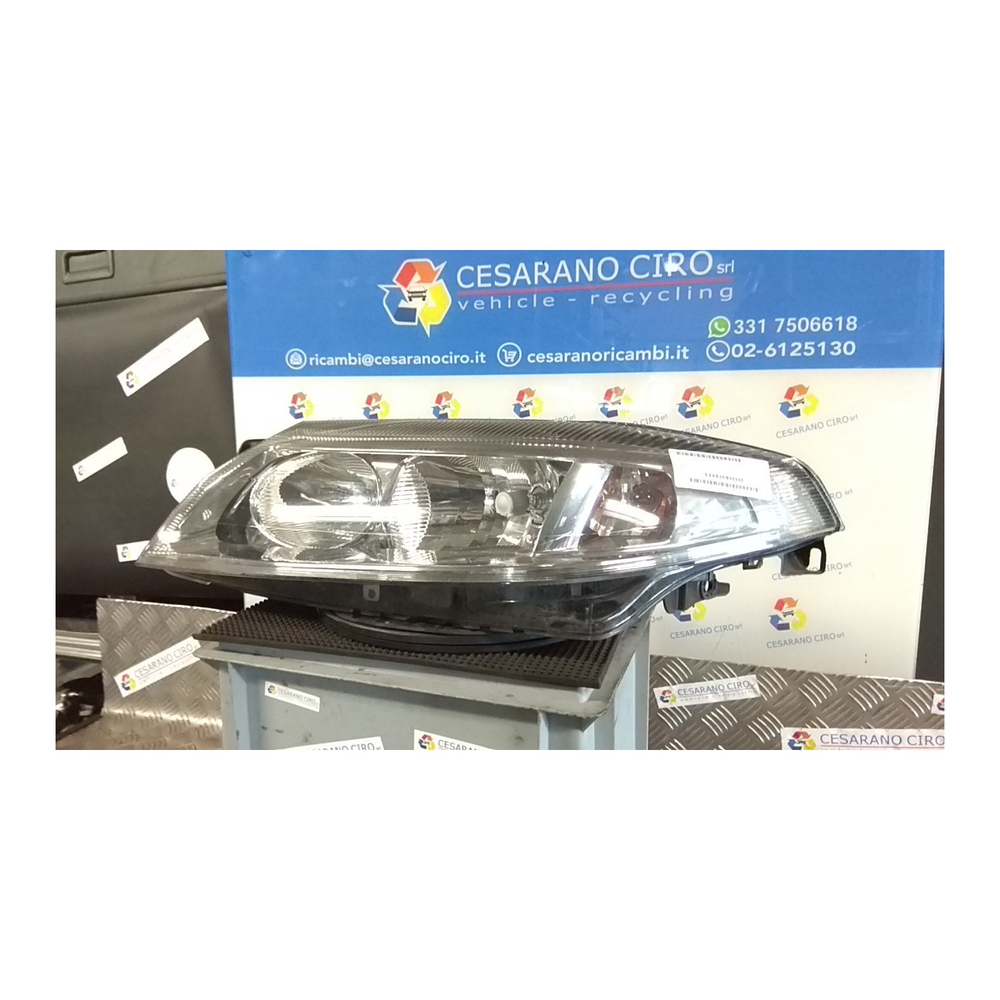 PROIETTORE SX. 114 RENAULT LAGUNA 2A SERIE (03/01-09/07) F4PC7 7701048927