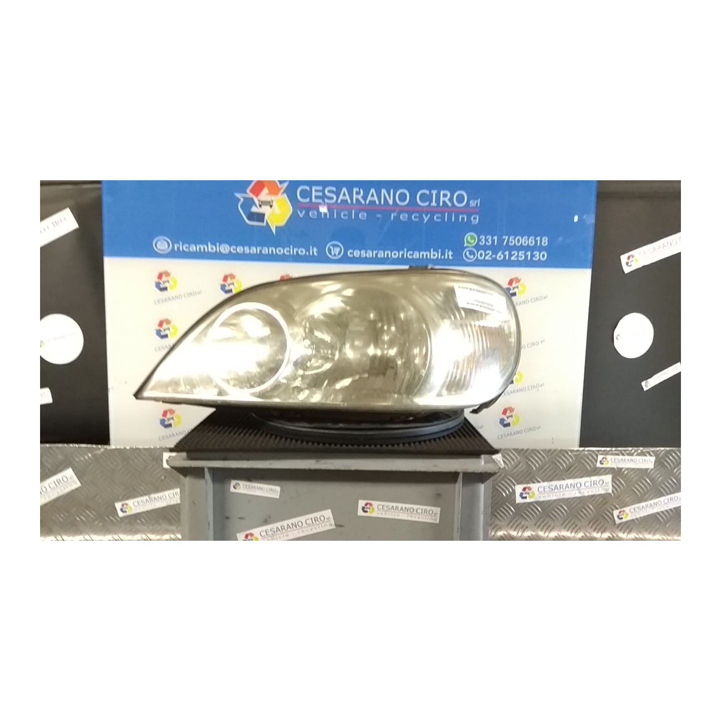 PROIETTORE SX. 125 KIA CARNIVAL 1A SERIE (04/99-12/06 J3 0K54E51040A
