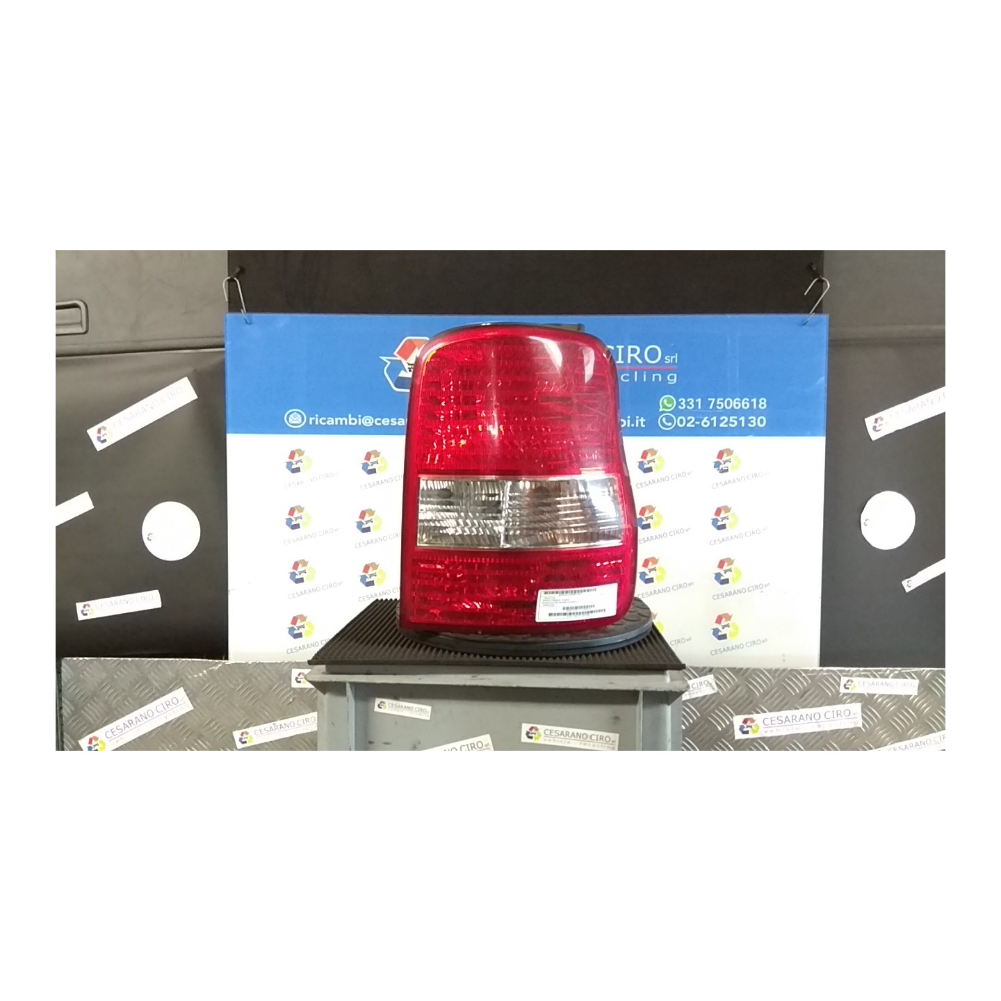 FANALE POST. DX. 131 KIA CARNIVAL 1A SERIE (04/99-12/06 J3 0K54E51150