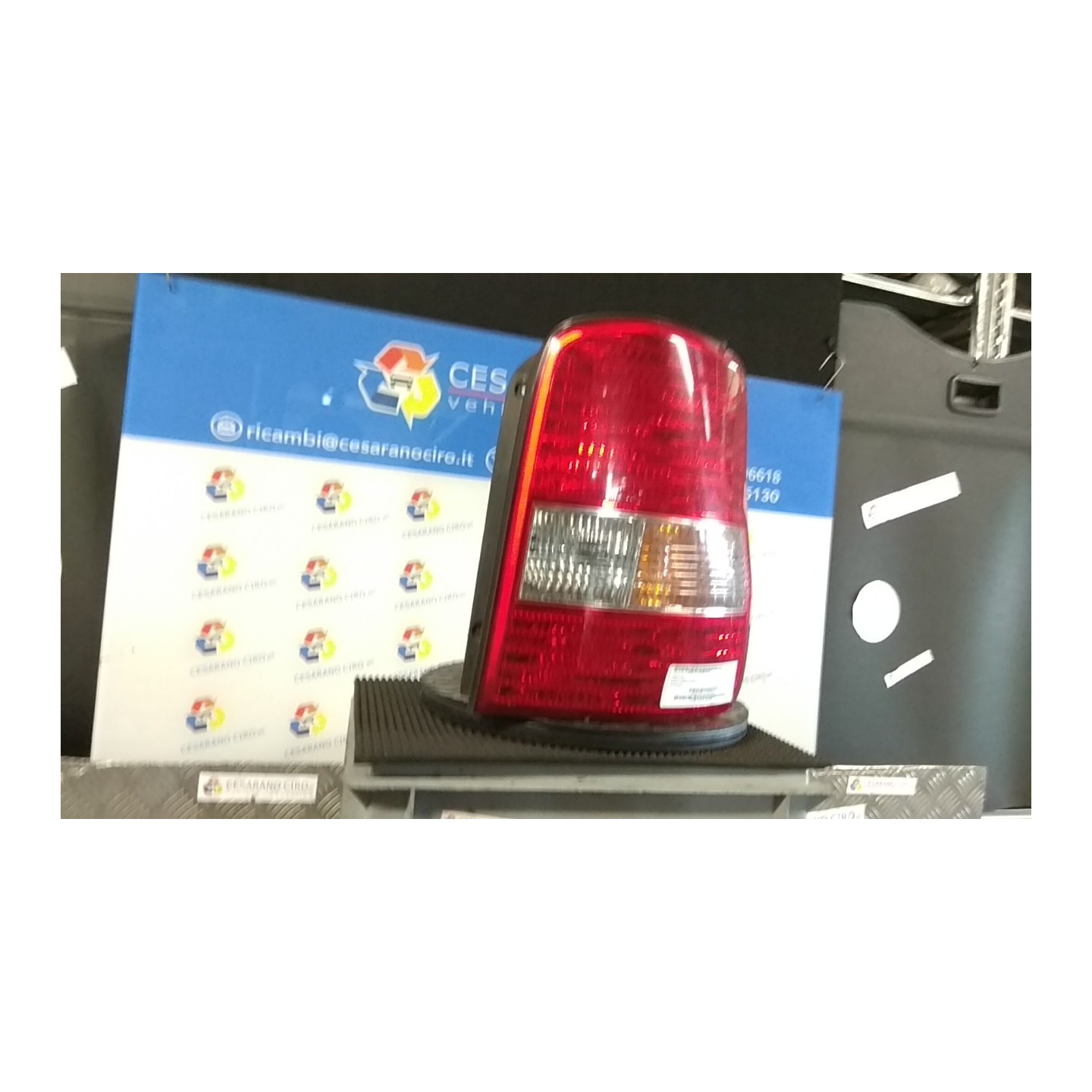 FANALE POST. DX. 131 KIA CARNIVAL 1A SERIE (04/99-12/06 J3 0K54E51150