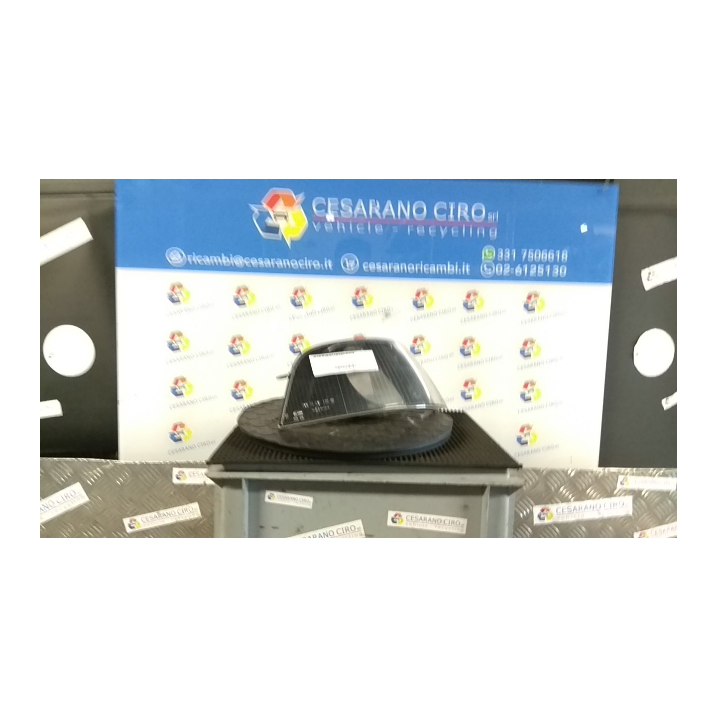 FANALINO ANT. DX. 033 VOLVO V40 (04/00-03/04) D4192T4 30621832