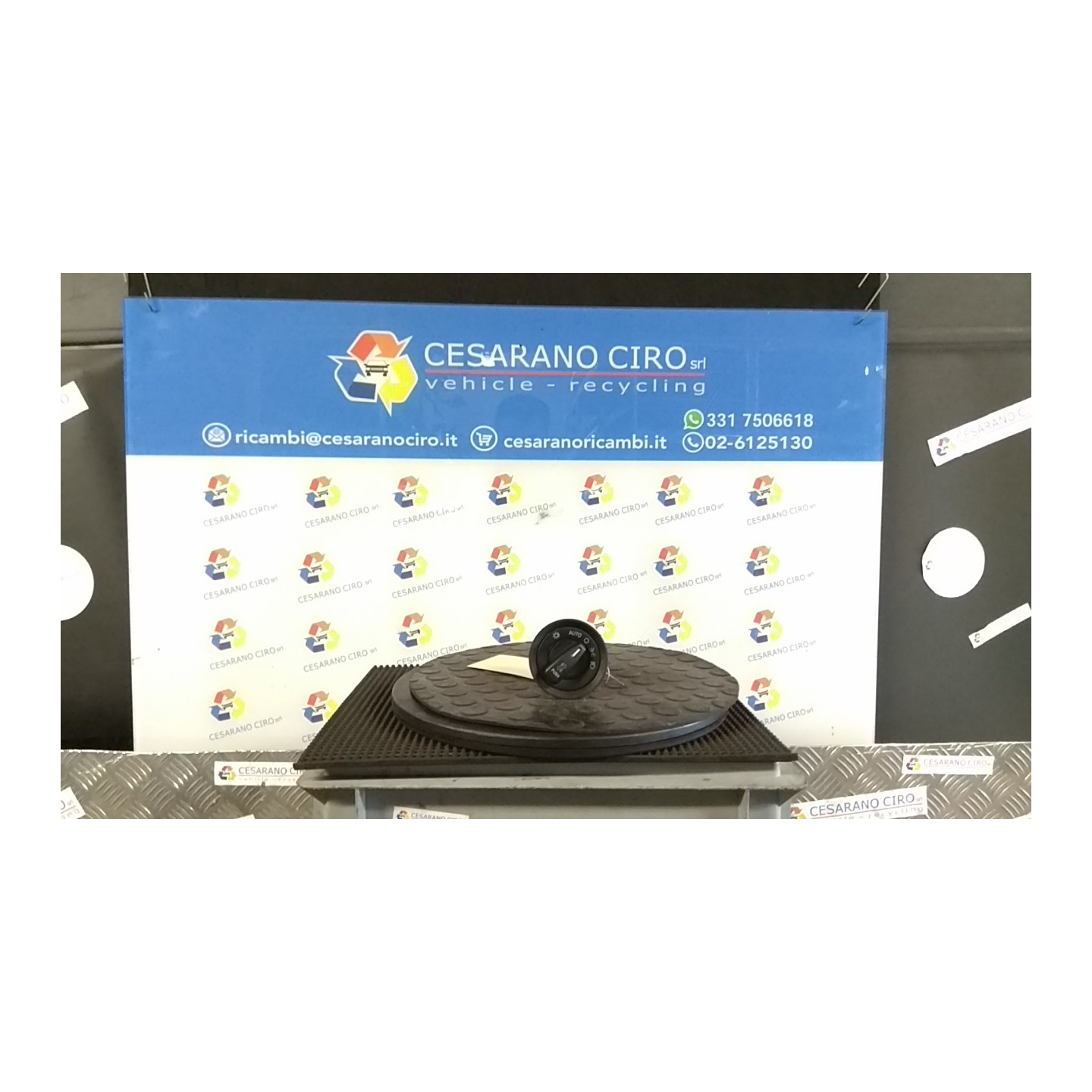 INTERRUTTORE BLOCCO COMANDO LUCI 082 FIAT FREEMONT (24) (04/11-) 939B5000 K68072003AC
