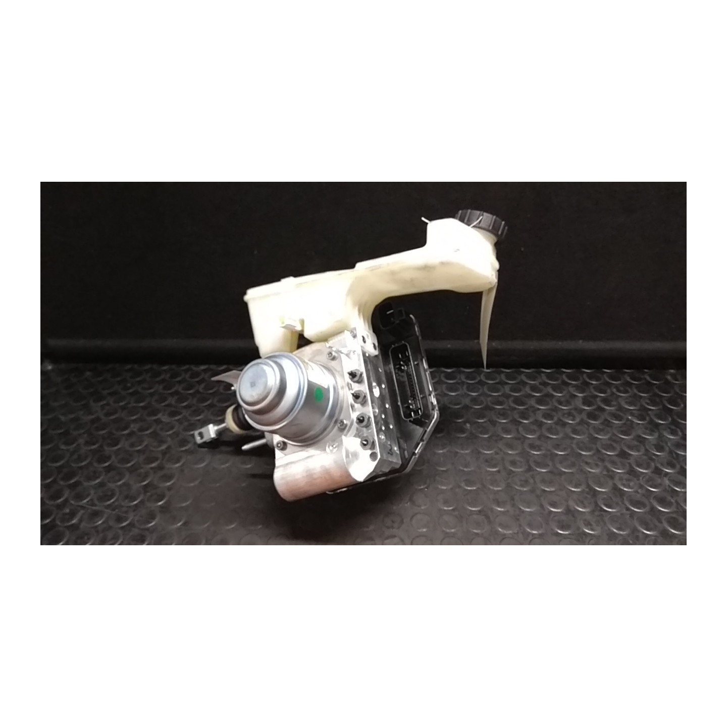 AGGREGATO ABS P/STAZ.ELETTR/ATTEN.COLLISIONI 041 FORD FOCUS (CGE) (04/18-) YZDA 2375184