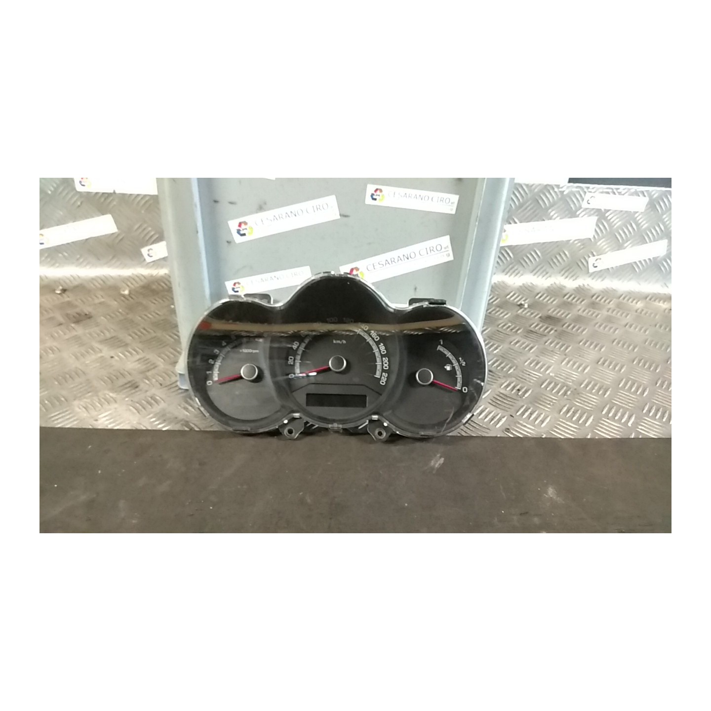 QUADRO STRUMENTI COMPL. 105 KIA VENGA (01/10-) G4FA 940191P070