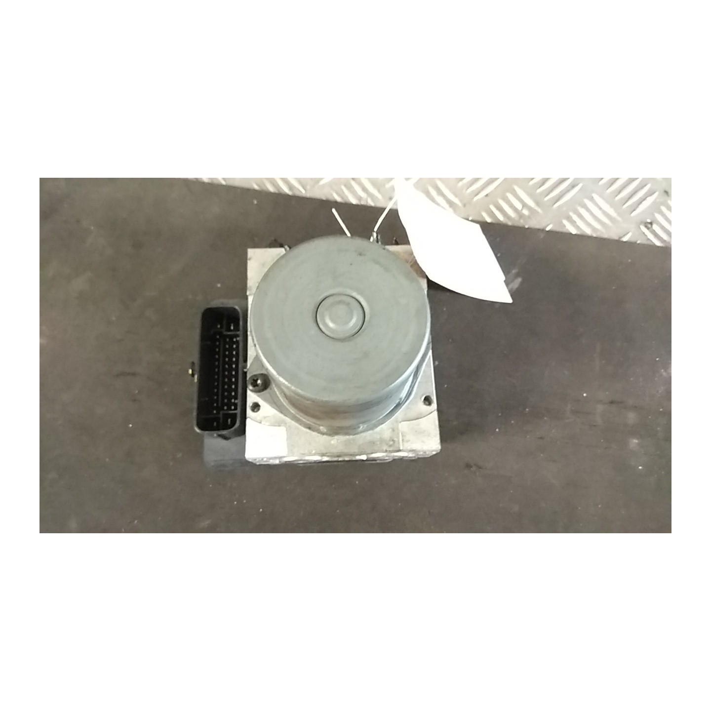 AGGREGATO ABS 110 KIA VENGA (01/10-) G4FA 589201P180
