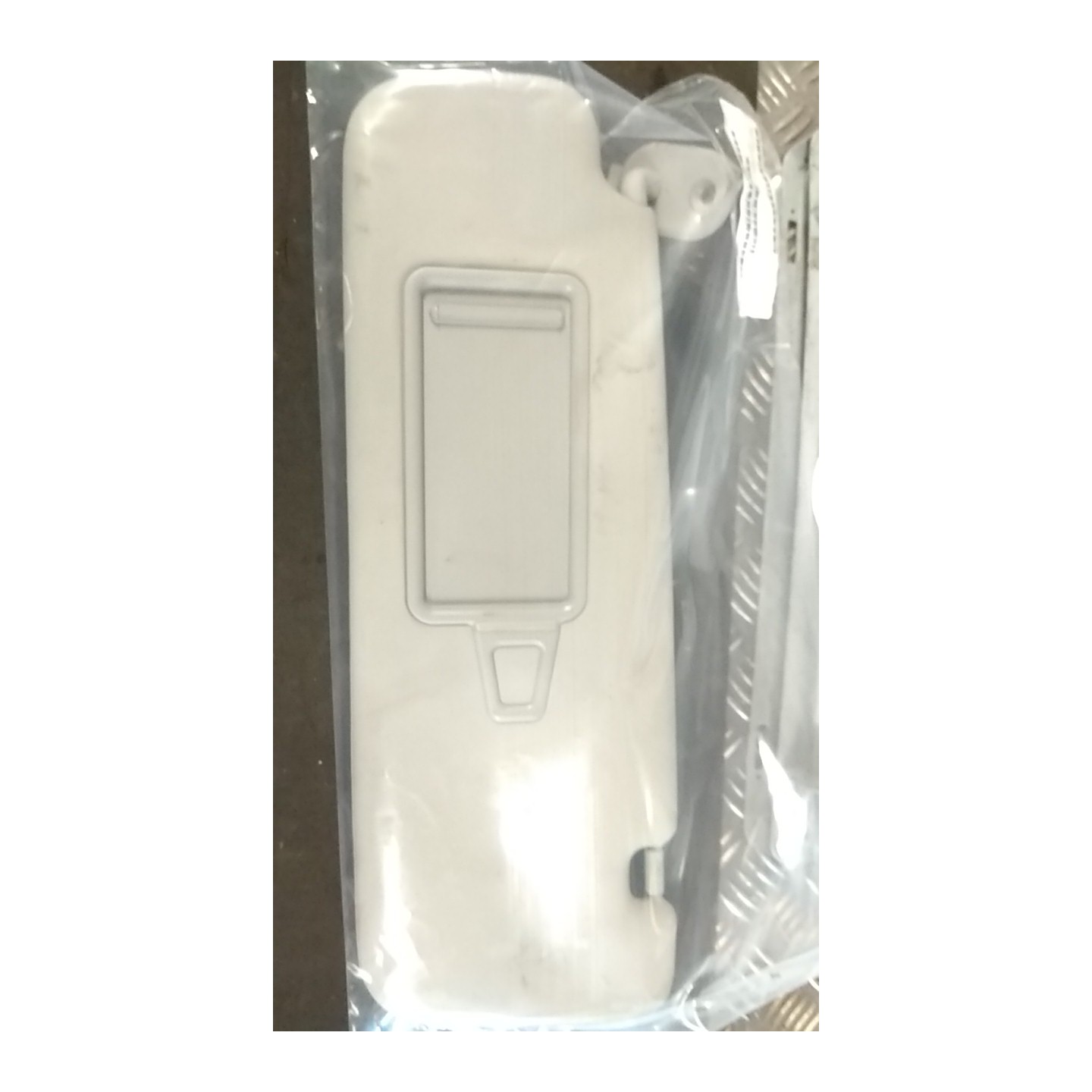 ALETTA PARASOLE PARABREZZA SX. 113 KIA VENGA (01/10-) G4FA 852101P000ED