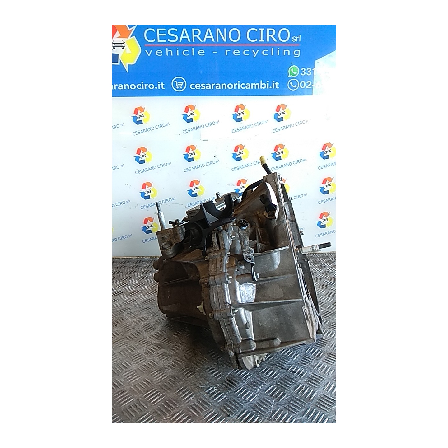 CAMBIO COMPL. 001 DACIA DUSTER (10/13-12/18) K9KG6 320105644R