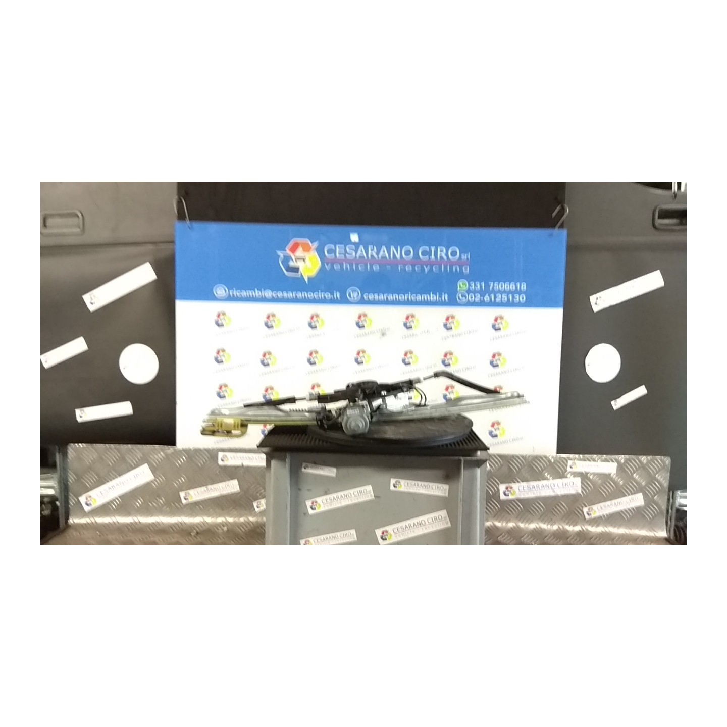 ALZACRISTALLO ELETTR. PORTA ANT. CON MOTORINO SX. 083 FORD TRANSIT COURIER (C4A) (05/14-0 XUCD 2009281