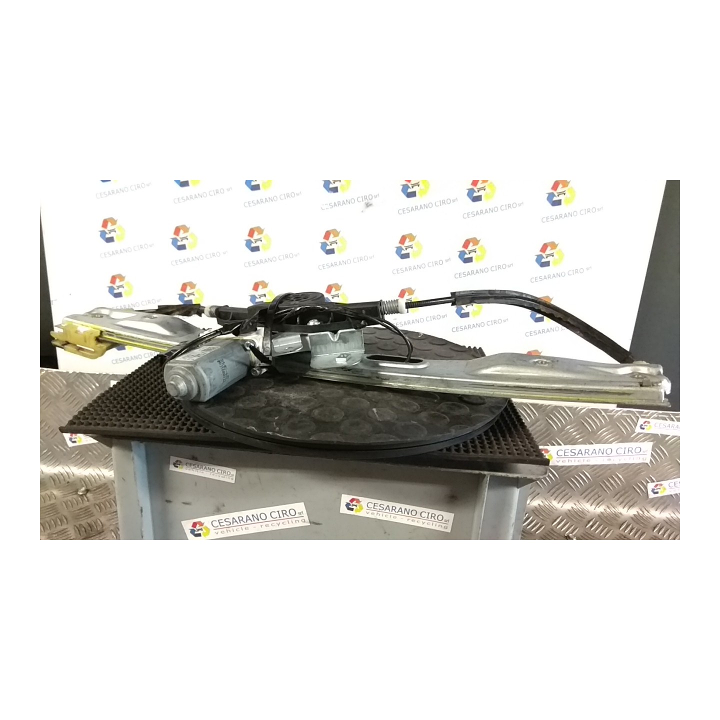 ALZACRISTALLO ELETTR. PORTA ANT. CON MOTORINO SX. 083 FORD TRANSIT COURIER (C4A) (05/14-0 XUCD 2009281
