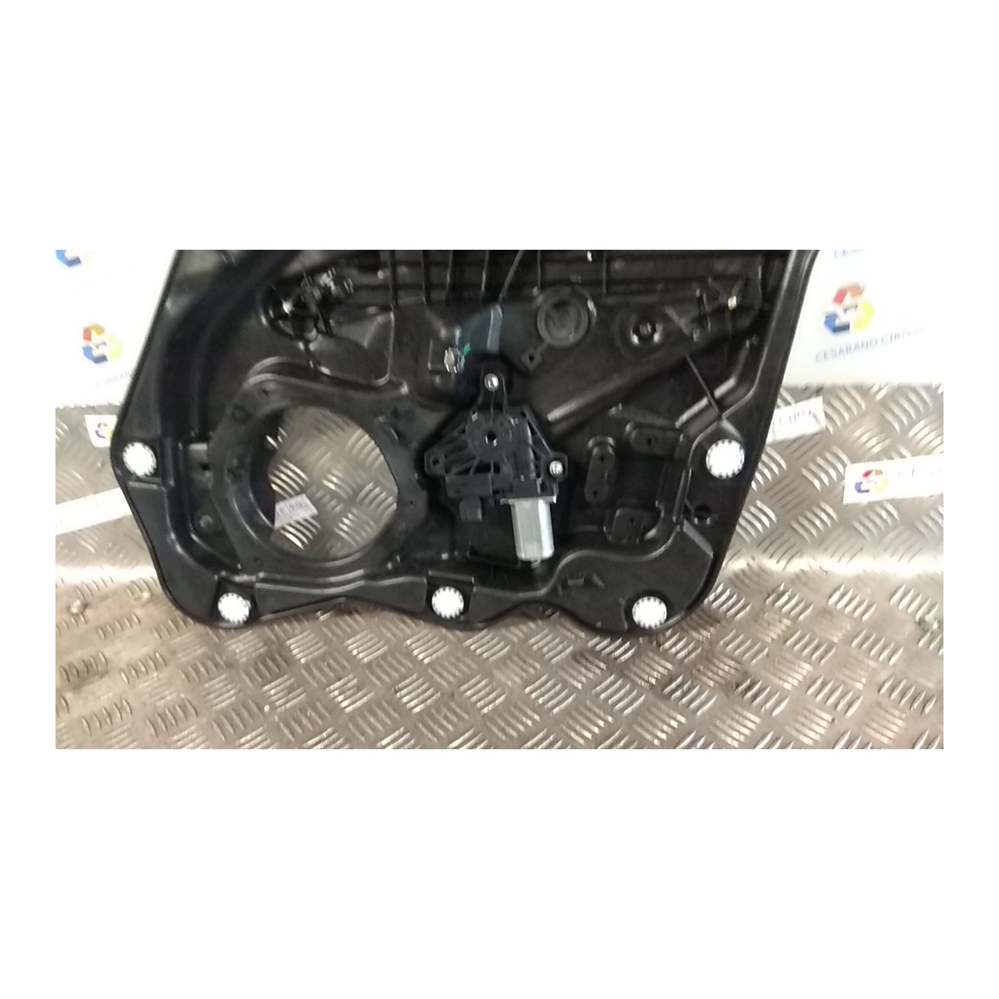 ALZACRISTALLO ELETTR. PORTA POST. CON MOTORINO SX. 018 FIAT 500X (6X) (07/18-12/22) 55263842 52070470