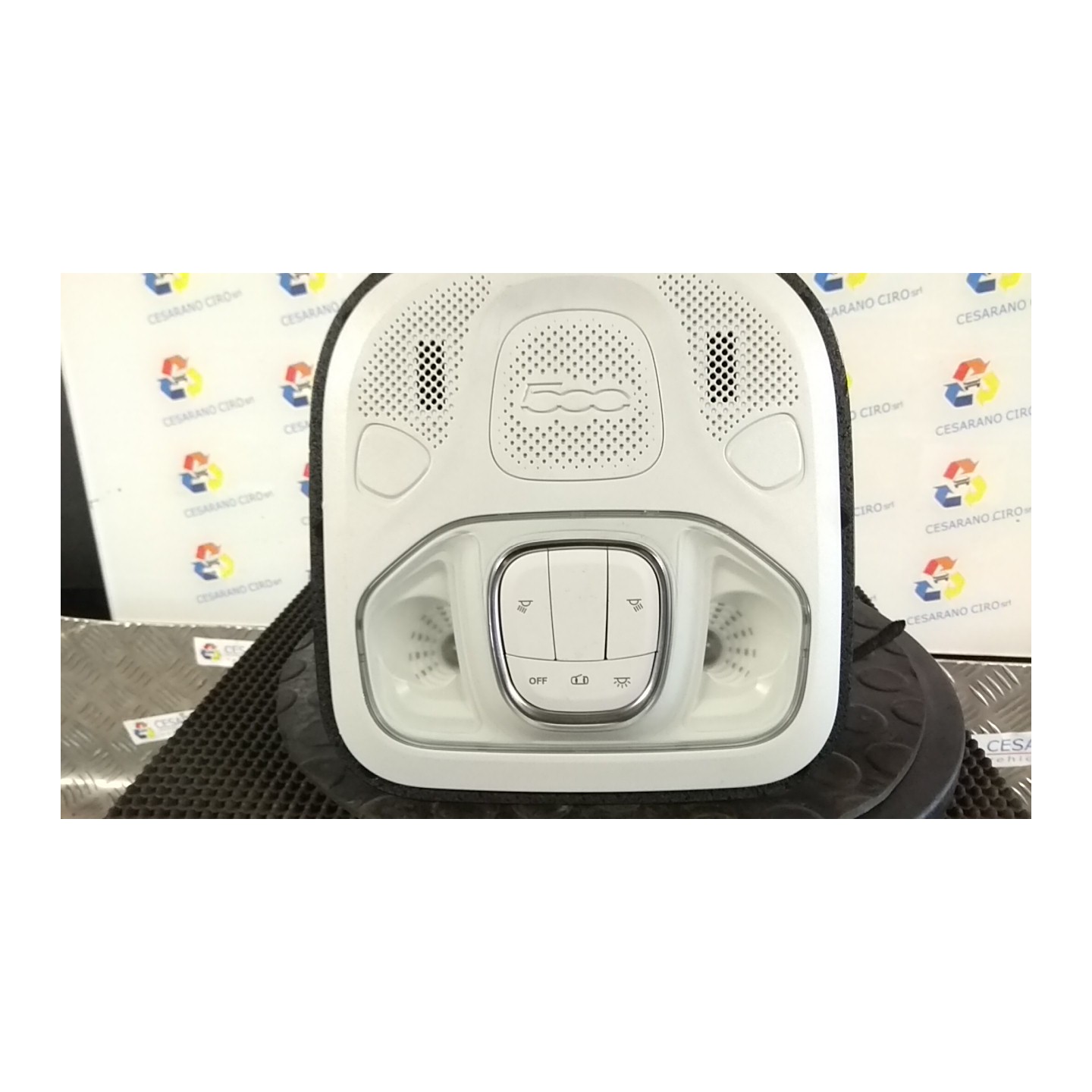 LUCE CORTESIA ANT. TETTO VARIANTE 2 034 FIAT 500X (6X) (07/18-12/22) 55263842 735610946
