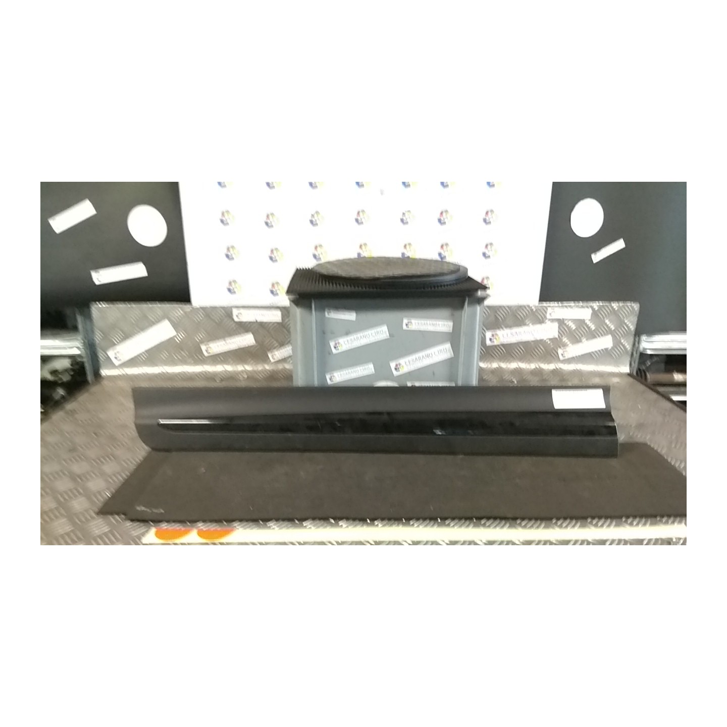 MODANATURA PORTA ANT. P/KIT MIRROR SX. 037 FIAT 500X (6X) (07/18-12/22) 55263842 735679425