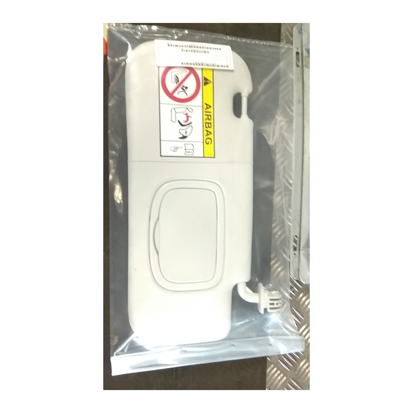 ALETTA PARASOLE PARABREZZA DX. 046 FIAT 500X (6X) (07/18-12/22) 55263842 735683323