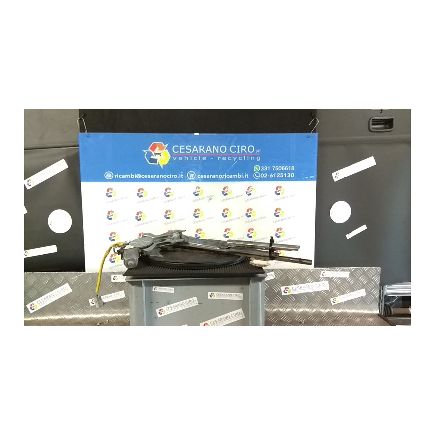 ALZACRISTALLO ELETTR. PORTA POST. DX. 009 HONDA HR-V 1A SERIE (01/99-02/06) D16W1 72711S4N003